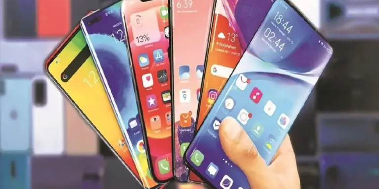 ट्रंप के बढ़ते टैरिफ चार्ज से यूएई में महंगे हो सकते हैं स्मार्टफोन और तकनीकी उत्पाद