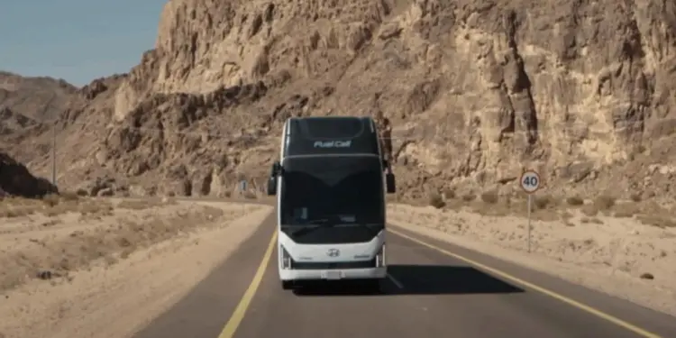 Hyundai ने रचा इतिहास, सऊदी के NEOM शहर में दौड़ी पहली हाइड्रोजन बस