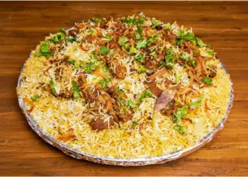 अगर आप भी हैदरबादी बिरयानी के हैं शौकीन तो रियाद और जेद्दा में जरूर जायें इन टॉप रेस्टोरेंट्स में