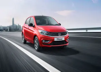 भारतीय कार मालिकों के लिए क्यों ज़रूरी बना मल्टी-ईयर इंश्योरेंस, सुरक्षित ड्राइविंग की मिलेगी गारंटी