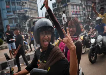 सुप्रीम कोर्ट और संसद में आगजनी के बाद आज नेपाल की मॉल में लूटपाट जारी, पीएम मोदी ने की शांति की अपील