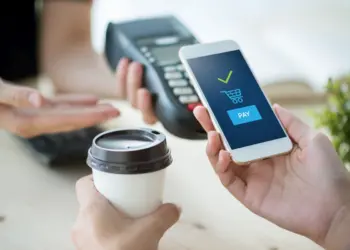 सऊदी में तेजी से बढ़ रहा है डिजिटल मनी ट्रांसफर का चलन, डिजिटल ट्रांसफर को मना ज्यादा सुरक्षित, तेज और आसान