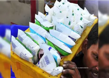 अब सस्ती कीमत पर मिलेंगे पैक्ड दूध, यहां जानिए नई कीमत की लिस्ट