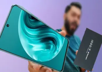 दमदार फीचर्स और एक्सीलेंट कैमरा के साथ भारत में जल्द ही लॉन्च होने जा रहा है iQOO 15 5G