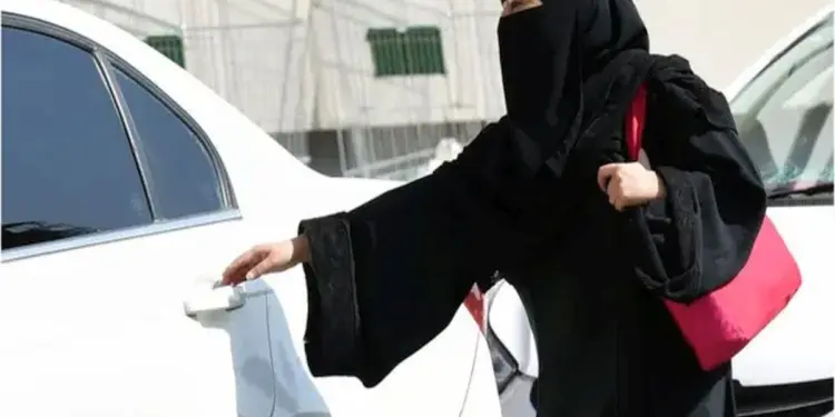 सऊदी में बिना वैध लाइसेंस के यात्री परिवहन चलाने पर लगेगा भारी जुर्माना