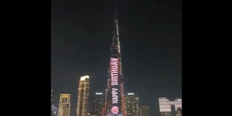 दुनिया की सबसे ऊंची इमारत पर सेलिब्रेट किया गया पीएम मोदी का जन्मदिन