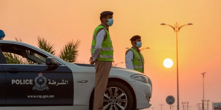 ओमान पुलिस ने छह अरब नागरिकों को रोमांस स्कैम और ब्लैकमेल करने के आरोप में किया गिरफ्तार