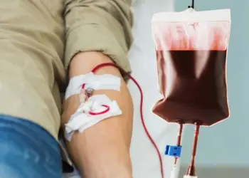 जरूरतमंद लोगों के लिए लाइफसेवर बने सऊदी के 45 बार रक्तदान कर चुके मोहम्मद अल मंसूर, युवाओं के बनाई एक मिसाल