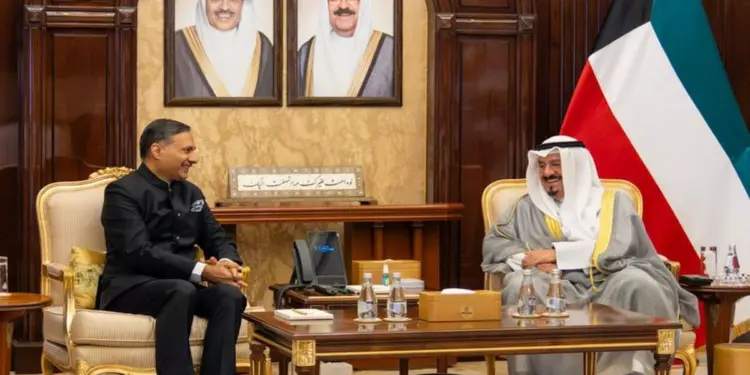 भारत के कुवैत राजदूत ने कुवैत के प्रधानमंत्री खेश अहमद से विदाई मुलाकात की