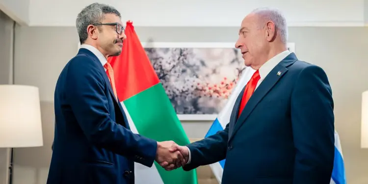 न्यूयॉर्क में यूएई विदेश मंत्री अब्दुल्ला बिन ज़ायेद अल नाहयान ने इजरायल के प्रधानमंत्री बेंजामिन नेतन्याहू से की मुलाकात, गाजा में चल रहे खूनी युद्ध को तुरंत समाप्त करने की अपील की