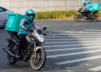 दुबई में फूड डिलीवरी ऐप्स के लिए बने नए नियम, ग्राहकों को होगा फायदा