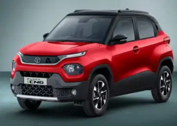 अब आम आदमी भी खरीद सकेगा एक छोटी कार और बाइक्स, GST 28% से घटकर 18%, जानिए किन गाड़ियों पर घटाई सरकार ने कीमत