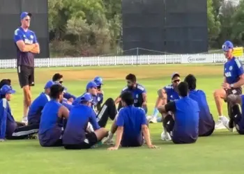 भारत बनाम पाकिस्तान : दुबई में आमने-सामने हुए भारत और पाकिस्तान खिलाड़ी, आपस में खिलाड़ियों ने नहीं की बातचीत ना दिखा दोस्ताना व्यवहार