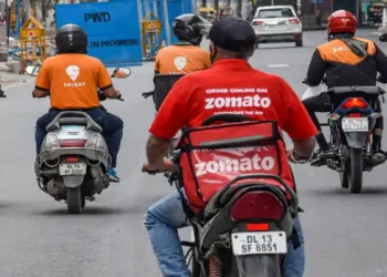 22 सितंबर से ज़ोमैटो-स्विगी से खाना ऑर्डर करने पर लगेगा ज्यादा चार्ज, ग्राहकों की जेब पर पड़ेगा असर