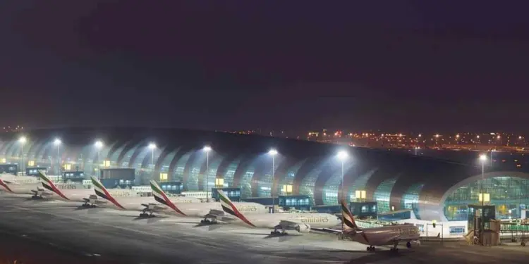 यूएई ने हासिल की बड़ी उपलब्धि, देश के हवाई अड्डों से गुजरने वाले यात्रियों की संख्या पहुंची 1 अरब के पार