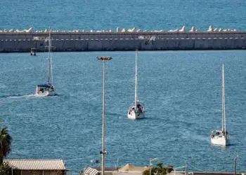 इजरायल ने गाजा जाने वाले तमाम जहाजों को रोका, ओमान की अपने नागरिकों की सुरक्षा पर नजर