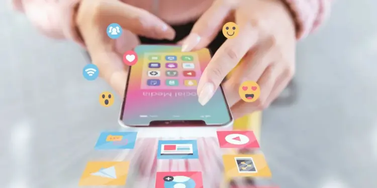 सऊदी मीडिया मंत्री सलमान अल-दोसरी ने नए मीडिया नियमों पर जनता के पॉजिटिव रिस्पॉन्स का किया स्वागत