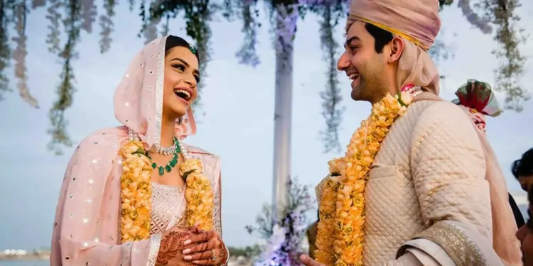 कतर में शादी करने पर पति और पत्नी को सरकार देगी विवाह भत्ता साथ ही हर साल मिलेगा कतरी रियाल का शादी प्रोत्साहन भत्ता