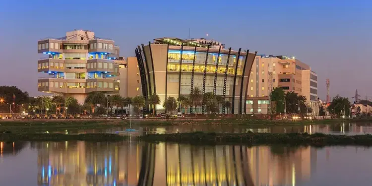 अब बिना किसी स्पॉन्सर के यूएई में रह सकती हैं तलाकशुदा और विधवा महिलायें