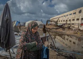 Gaza City. Najat stands outside of her tent, which was flooded after a sewage system nearby overflooded due to heavy rain. She lost many of her posessions in the accident.
Heavy rains between 13 and 16 November flooded streets and overwhelmed damaged sewage systems, sending dirty water into tents and the ruins where many families now live. For people who have already lost homes, savings and stability over two years of war, even a few days of rain can wipe out what little they’ve managed to hold onto, from mattresses to children’s clothes to food supplies.
WFP had already provided cash assistance to more than 200,000 families before the rains and is scaling up support.